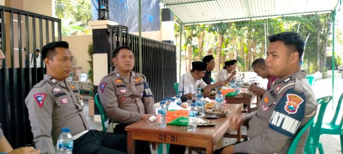 Rayakan Maulud Nabi Muhammad saw bersama Kyai Bojonegoro Jawa Timur  01